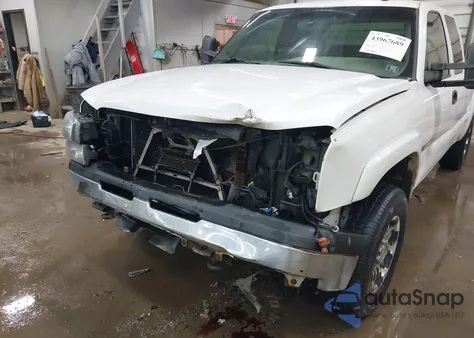 2003 Chevrolet Silverado 2500 Lt z USA, uszkodzony, nr VIN 1GCGK29U73Z254024